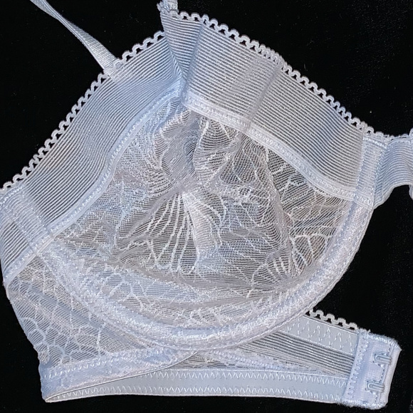 Calvin Klein Bare underwire lace gray Bra 32C NWT - Picture 2 of 4